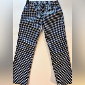 Khakis by Gap Slim City blue and white crop pants. Chino look. Size 4